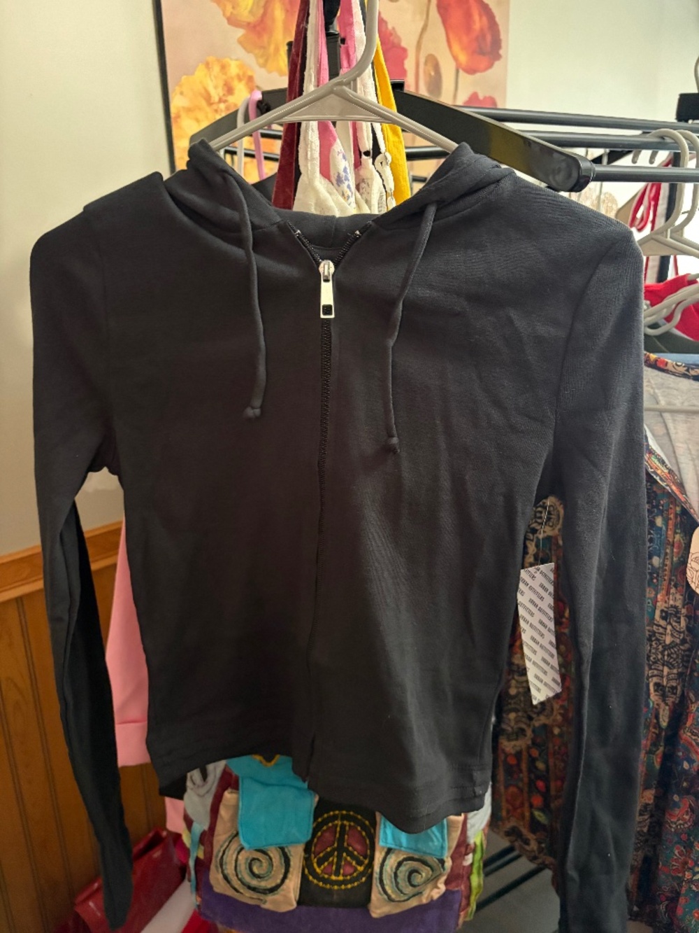 Women’s black full zip semi cropped light weight jacket